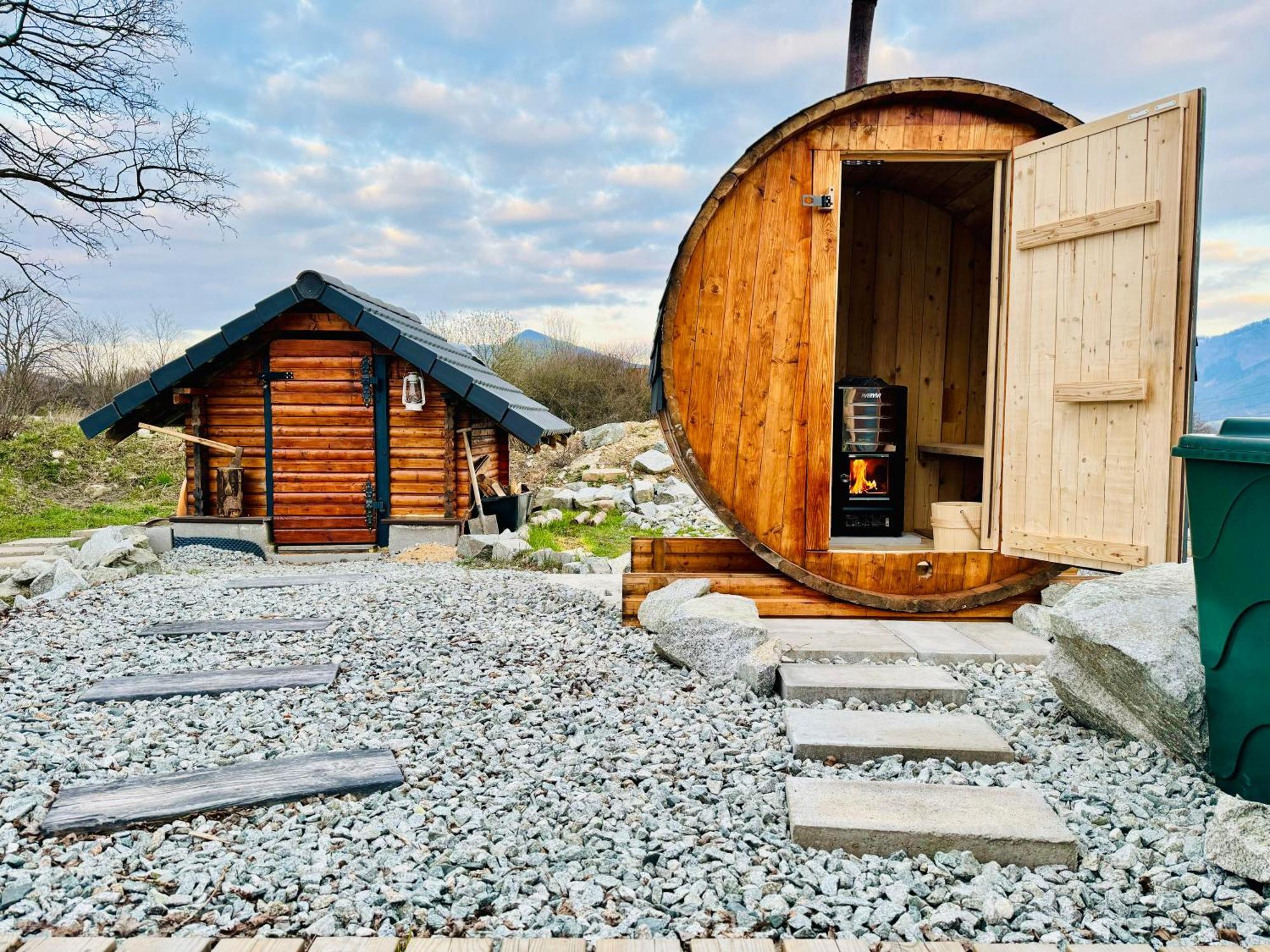 Ferienwohnung Tiny House With Mountain Views Turany Exterior foto